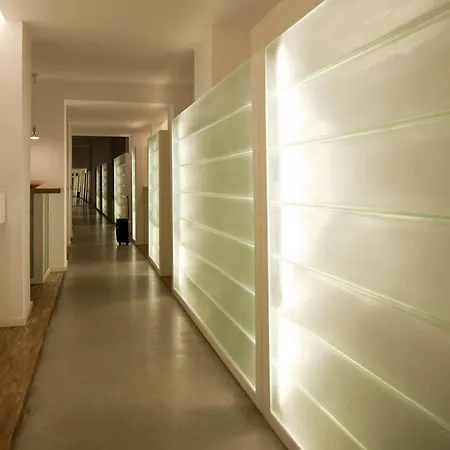38 Hotel 3*